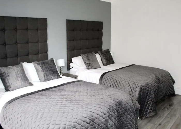 Reads Luxury Jacuzzi Apartments